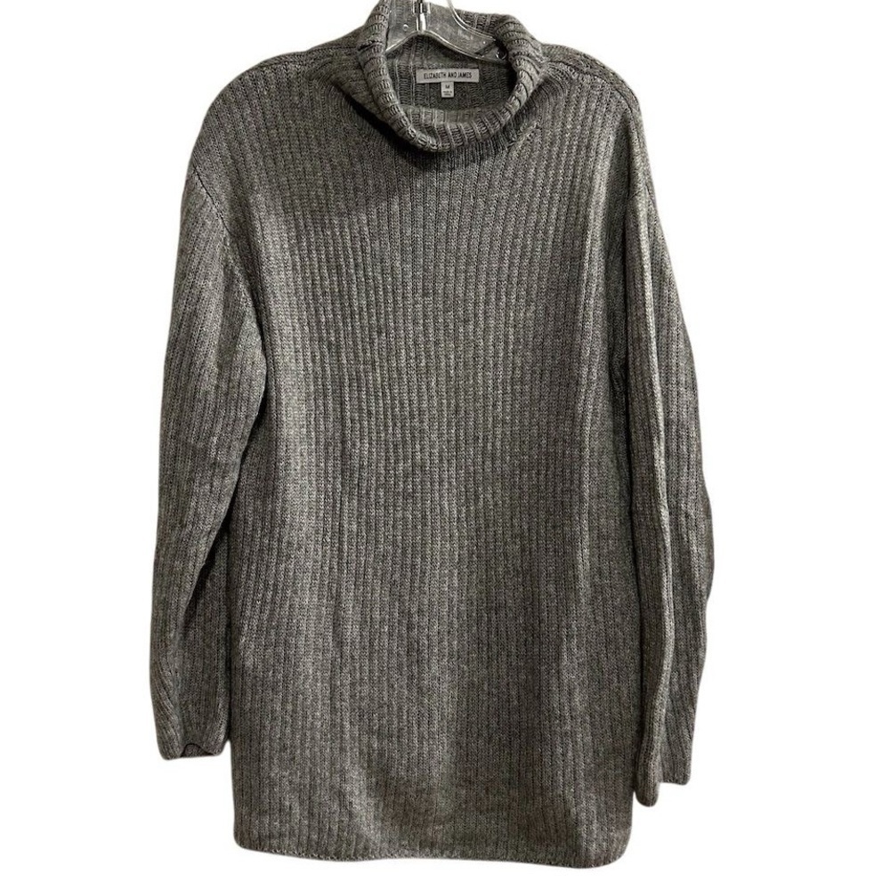 Elizabeth and James Women's Gray Ribbed Turtleneck‎ Sweater Size M